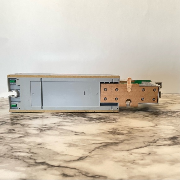 Thomas & Friends Wooden Railway Tidmouth’s Tipping Bridge Destination - Picture 6 of 8